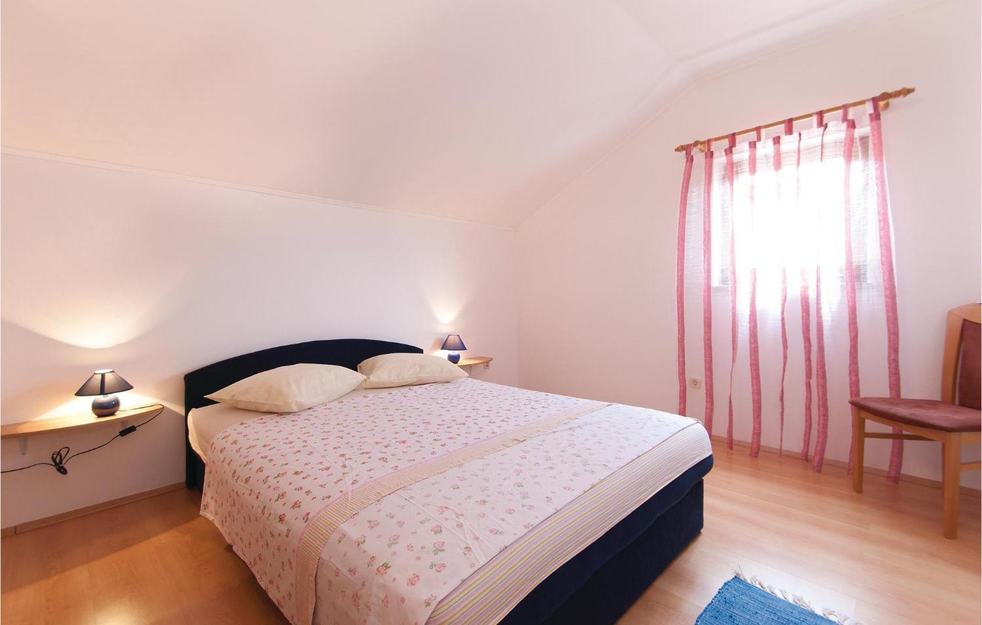 Lovely Apartment In Rovinj With Kitchen Εξωτερικό φωτογραφία