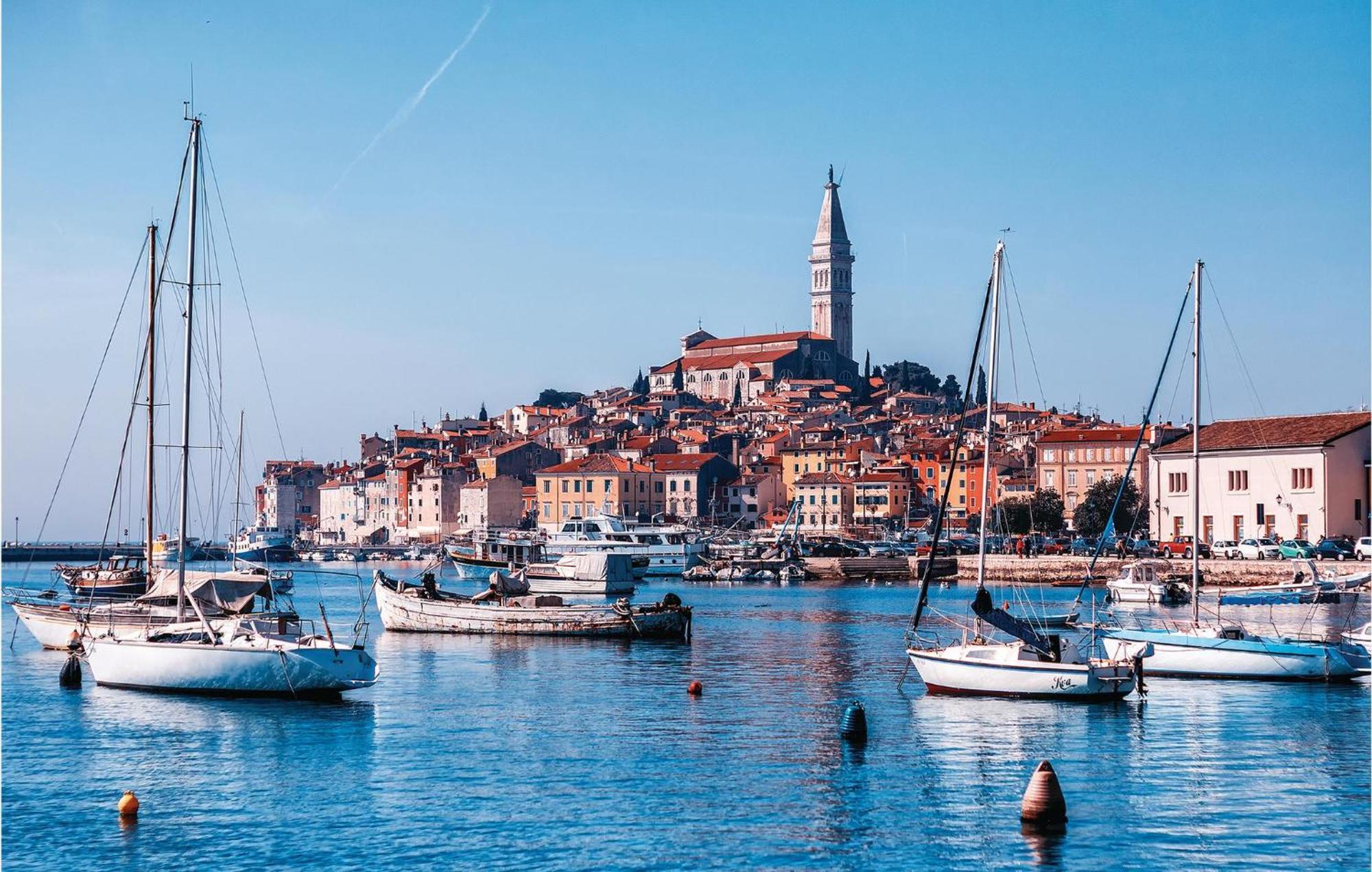 Lovely Apartment In Rovinj With Kitchen Εξωτερικό φωτογραφία