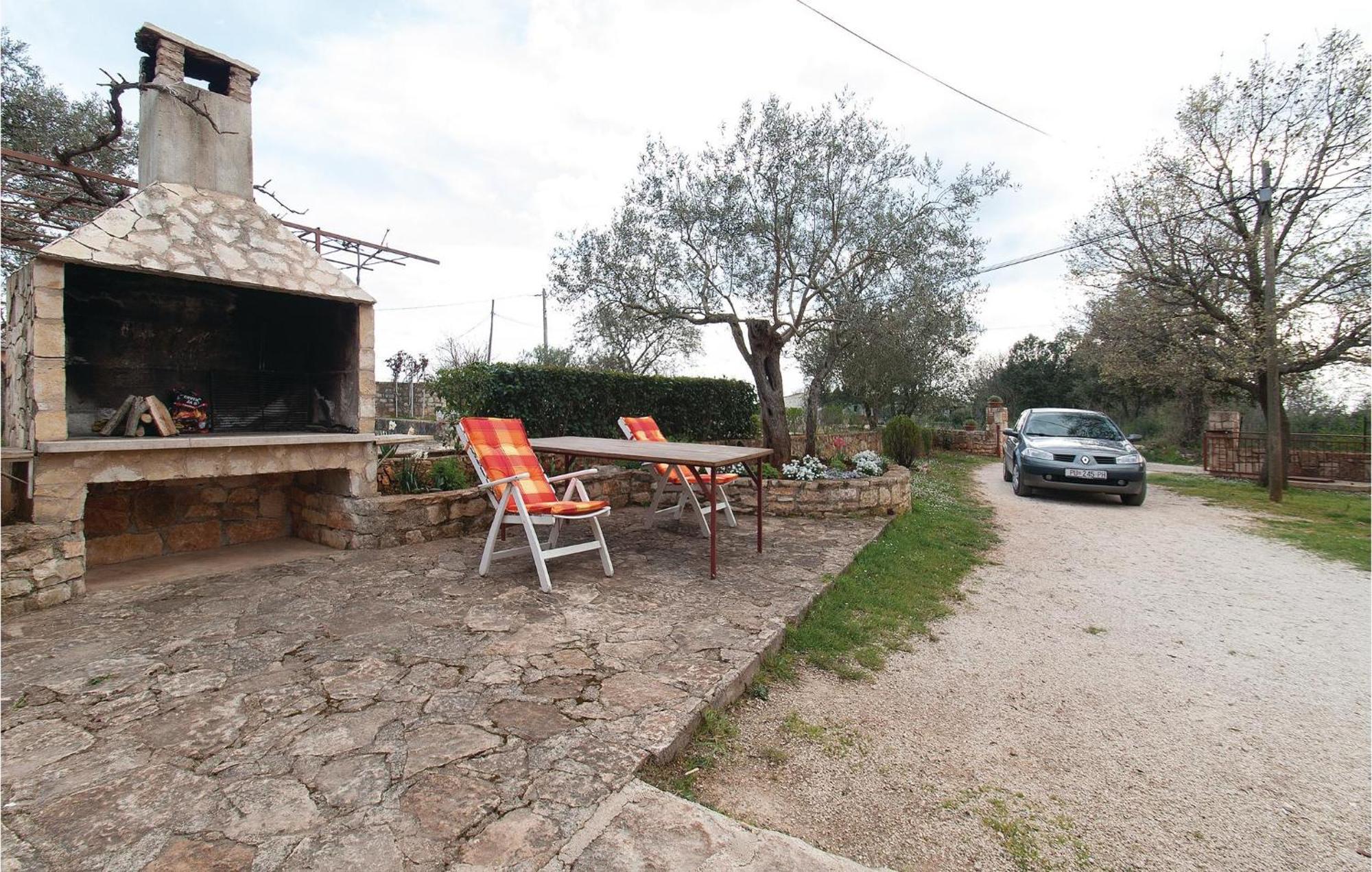 Lovely Apartment In Rovinj With Kitchen Εξωτερικό φωτογραφία