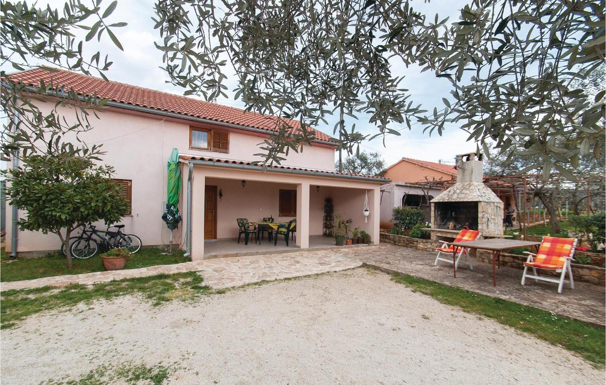 Lovely Apartment In Rovinj With Kitchen Εξωτερικό φωτογραφία