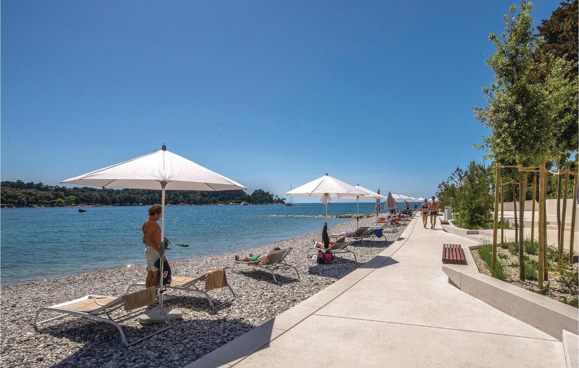 Lovely Apartment In Rovinj With Kitchen Εξωτερικό φωτογραφία